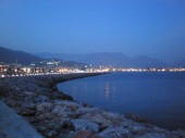 Alanya Hafenpromendae bei Nacht