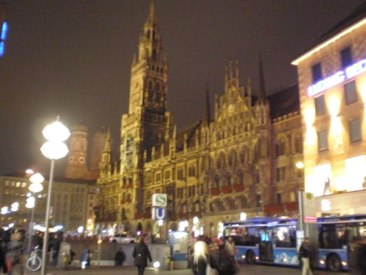 Rathaus / Marienplatz bei Nacht